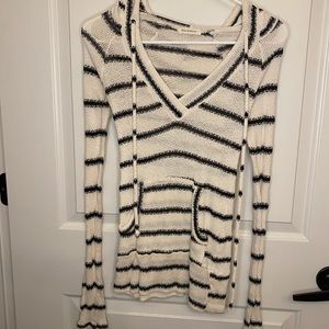 Striped v-neck sweater